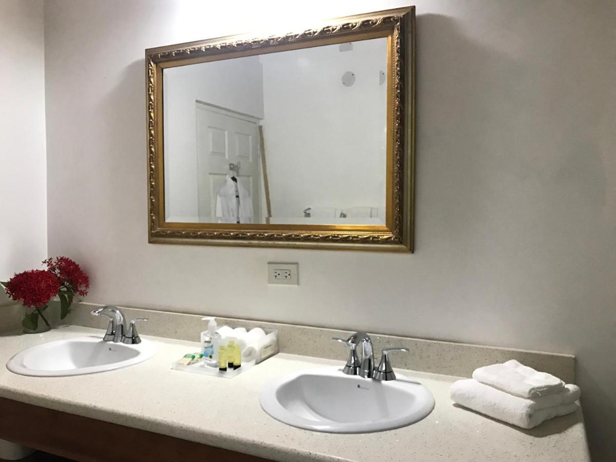 Sommerville Resorts Негрил Экстерьер фото