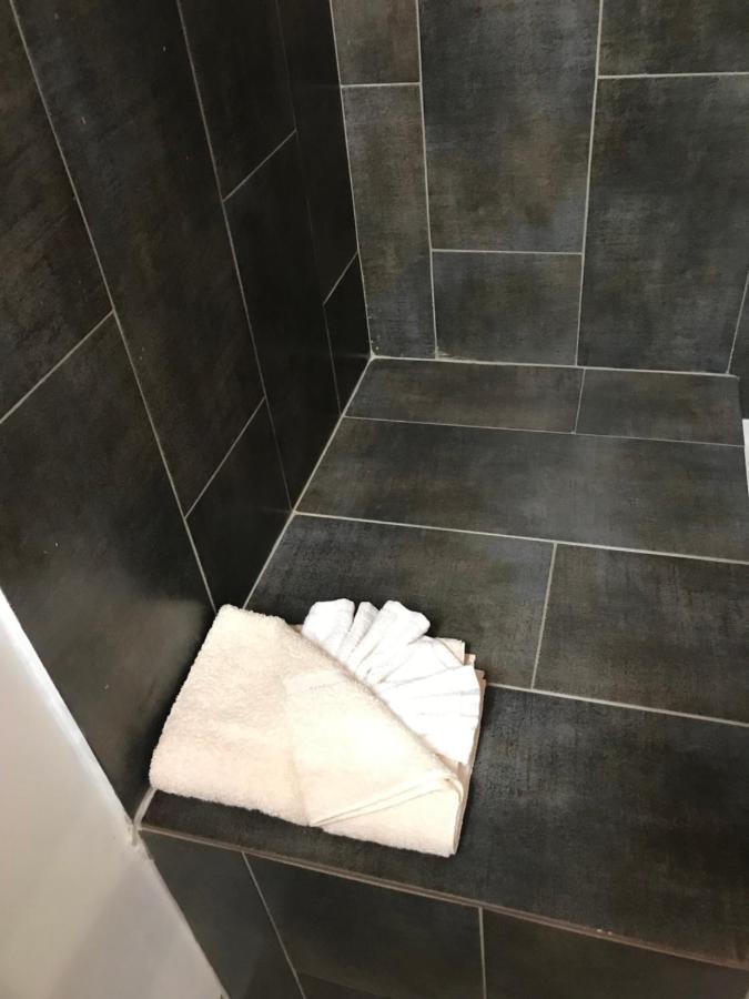 Sommerville Resorts Негрил Экстерьер фото